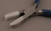 Kleszcze nylonowe płaskie
