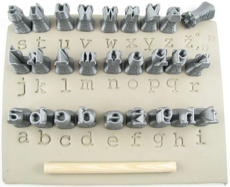 Rélyéf stempelki alfabet małe litery Courier 10mm